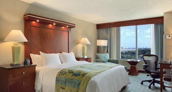 Hilton Fort Lauderdale Airport Данія-Біч Номер фото